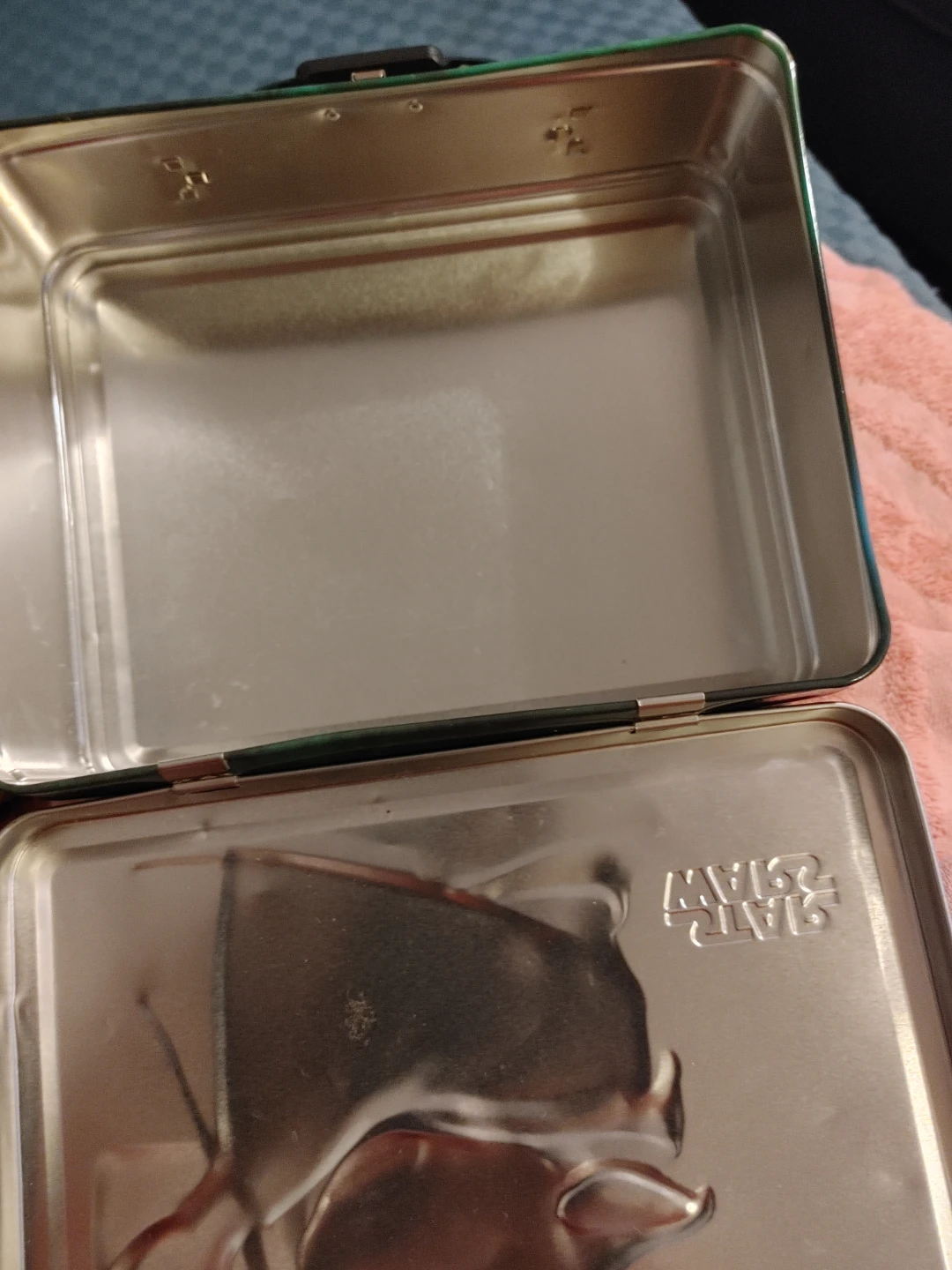 COLLECTABLE -Star Wars Yoda Metal Lunch Box - photo 3