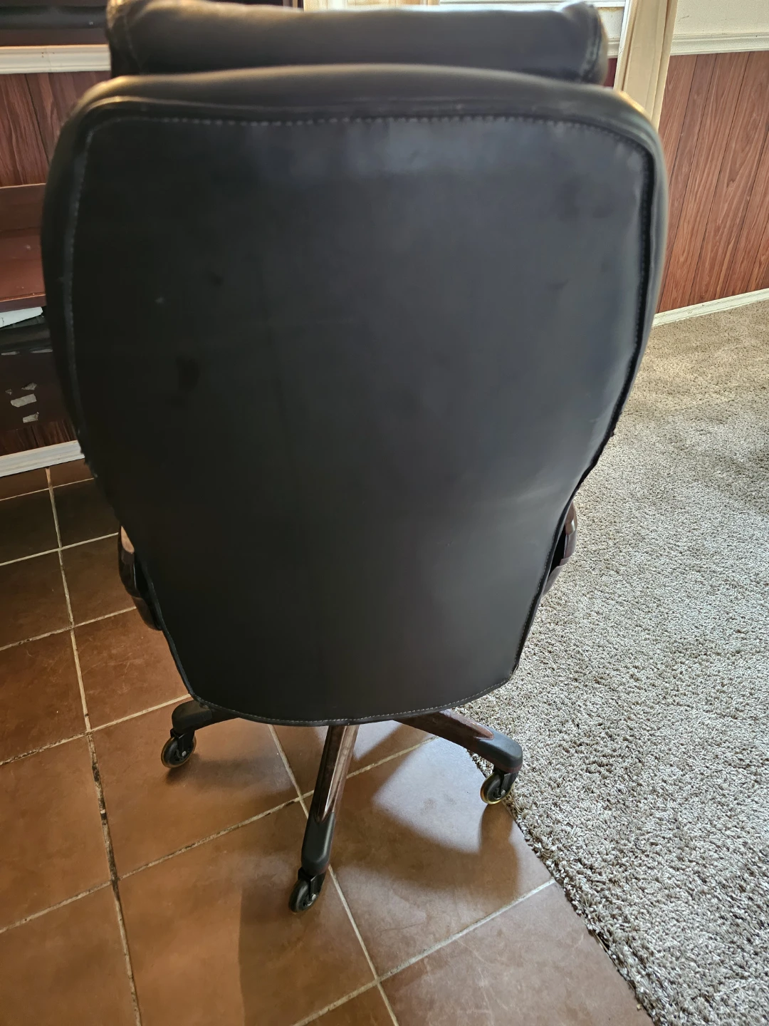 OFFICE LEATHER ADJUSTABLE CHAIR PICK UP - photo 2