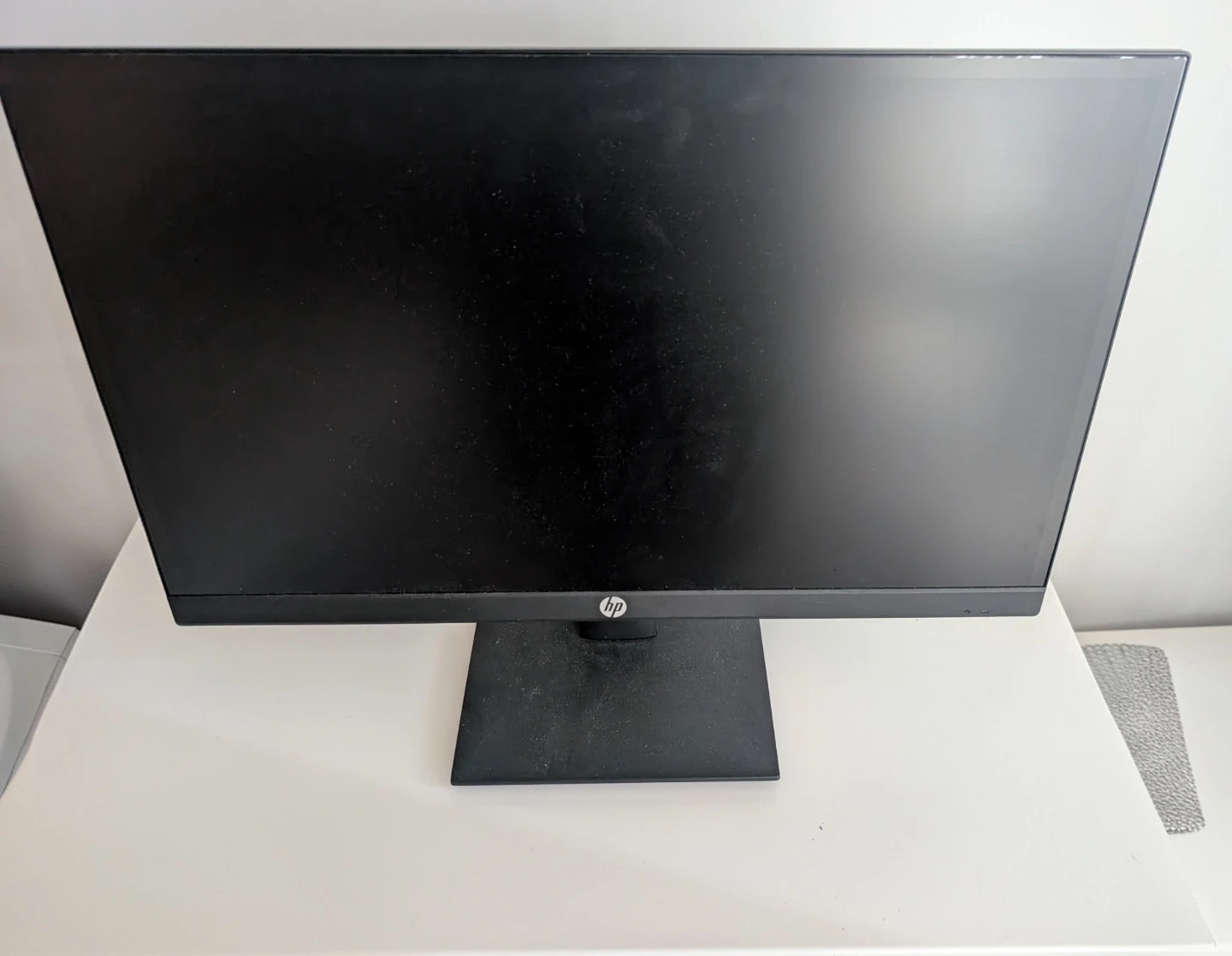 HP Computer Monitor - photo 2