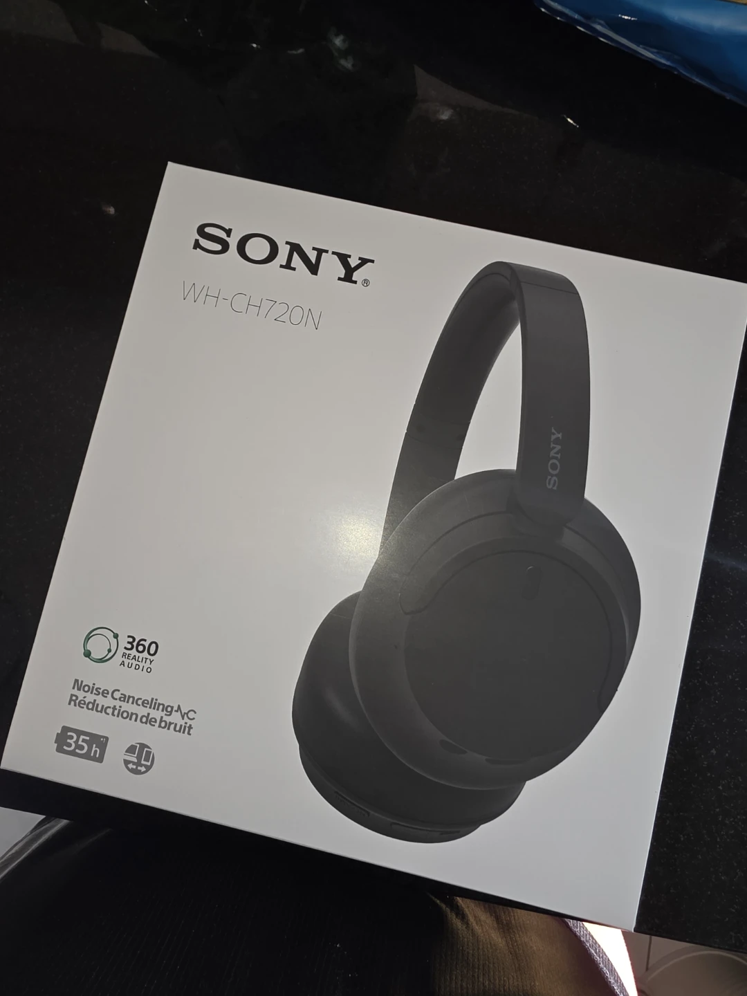 BRAND NEW!! Sony WH-CH720N Noise Cancelling Headphones