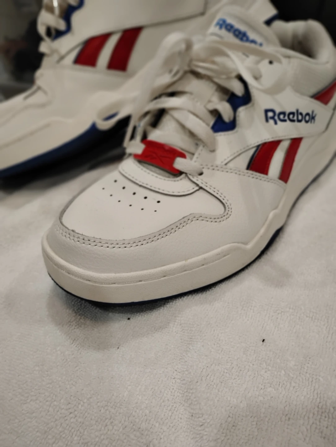 Reebok White & Red Sneakers - photo 2