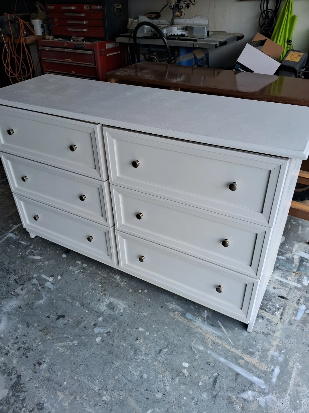White 6-Drawer Dresser