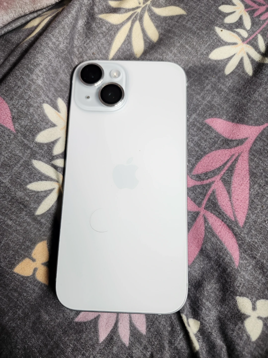 Apple iPhone 15 - blue - photo 2