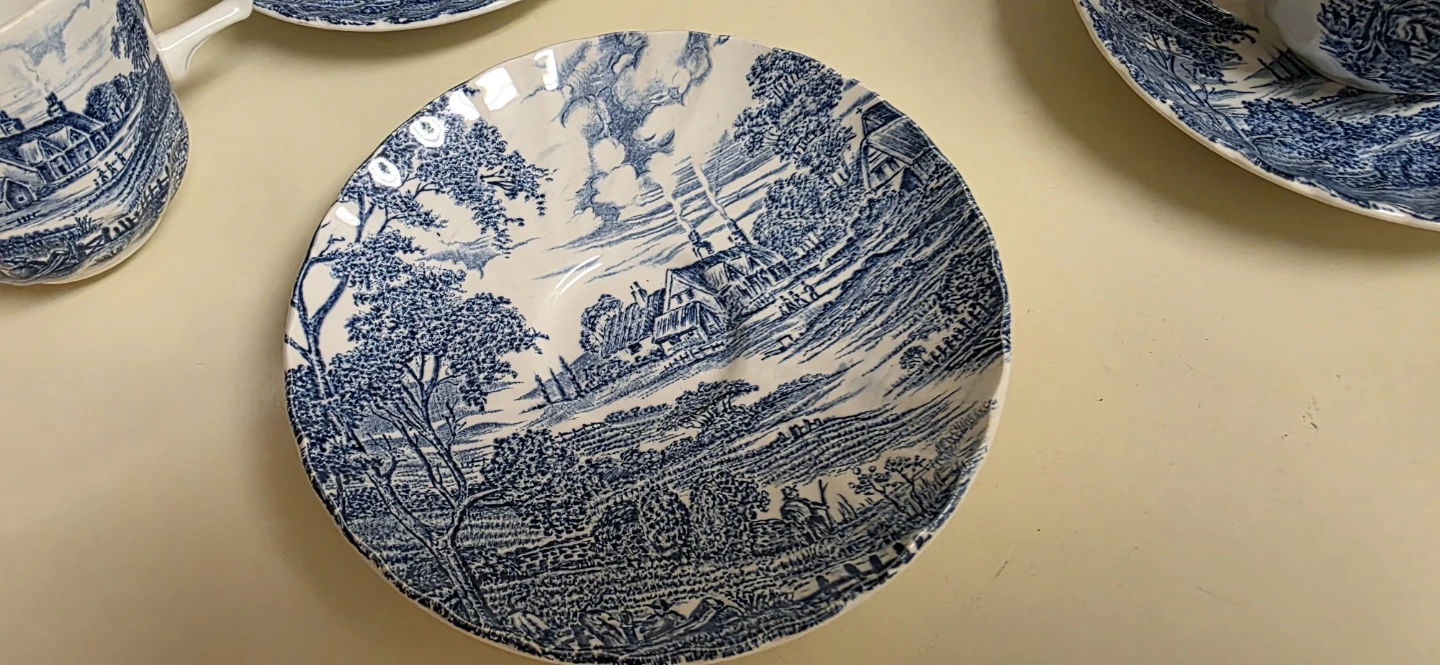 Vintage Blue Willow Teacup and Saucer Set with Creamer - photo 3
