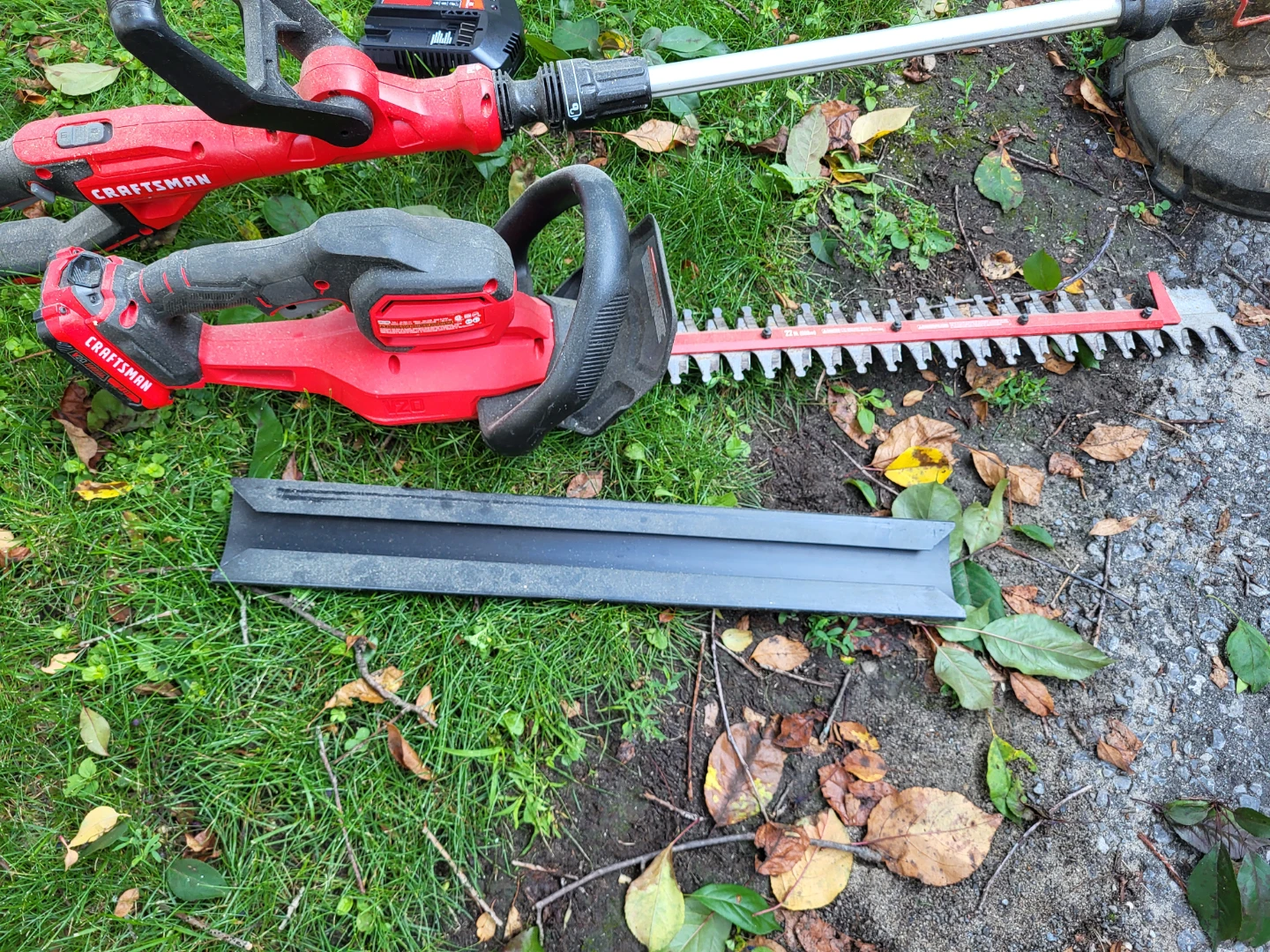 Craftsman Cordless Hedge Trimmer & String Trimmer Tools - photo 2