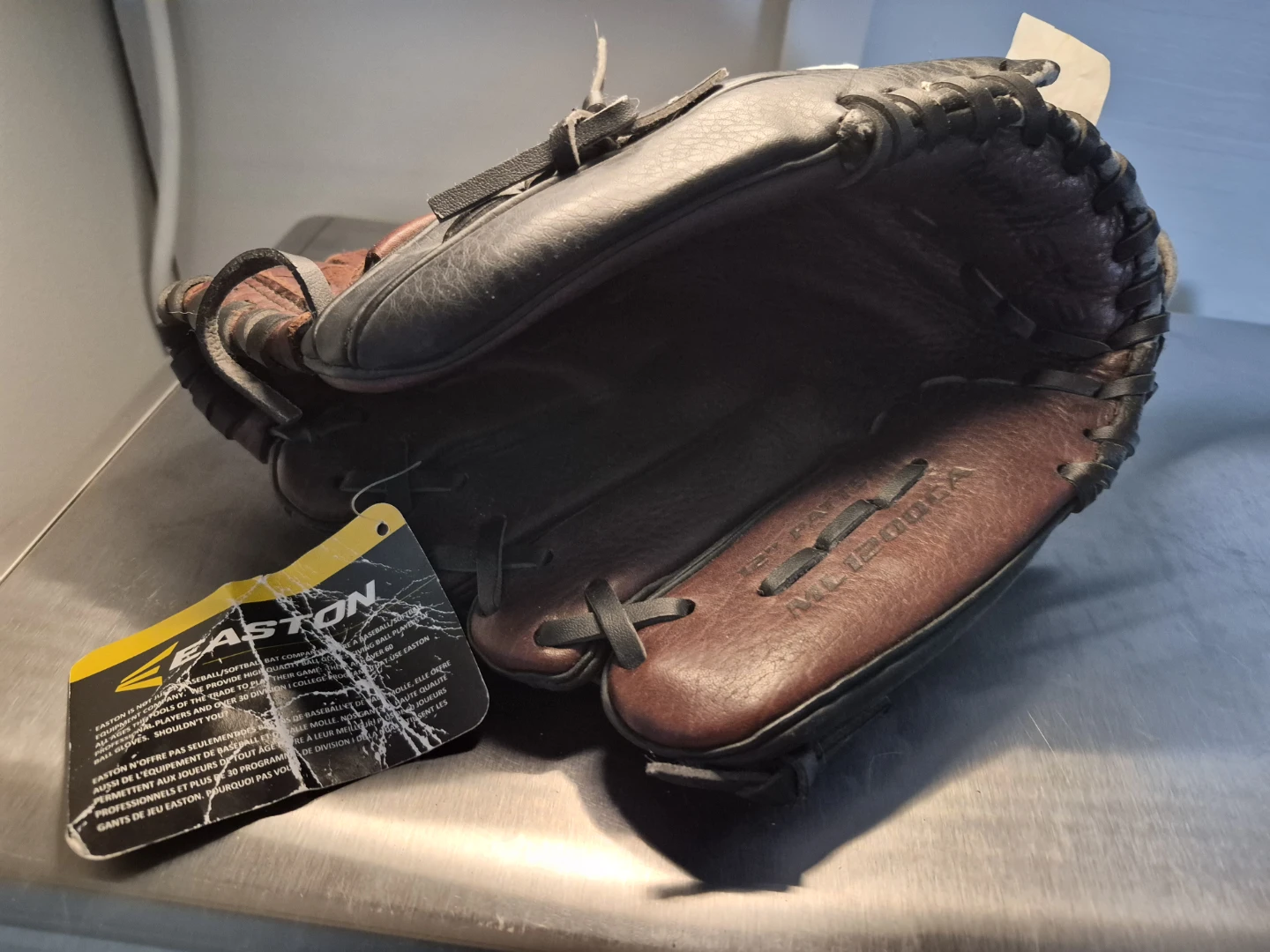 Easton 12 inch leather baseball glove - LHT - photo 2