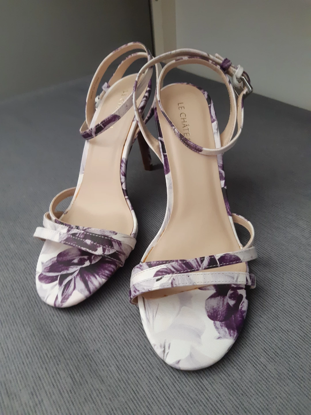 Le Chateau purple floral high heels - size 8