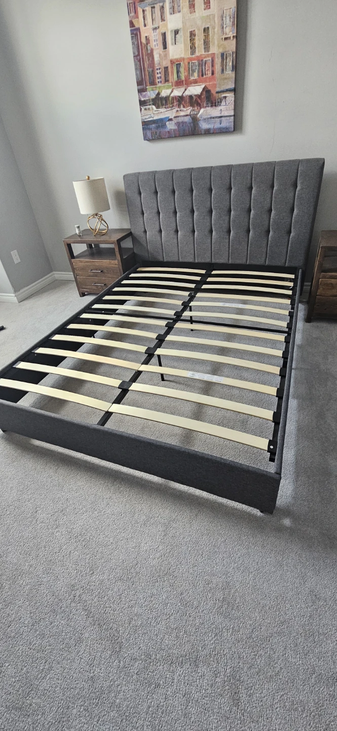 Grey Upholstered queen Bed Frame with Tufted Headboard - photo 3