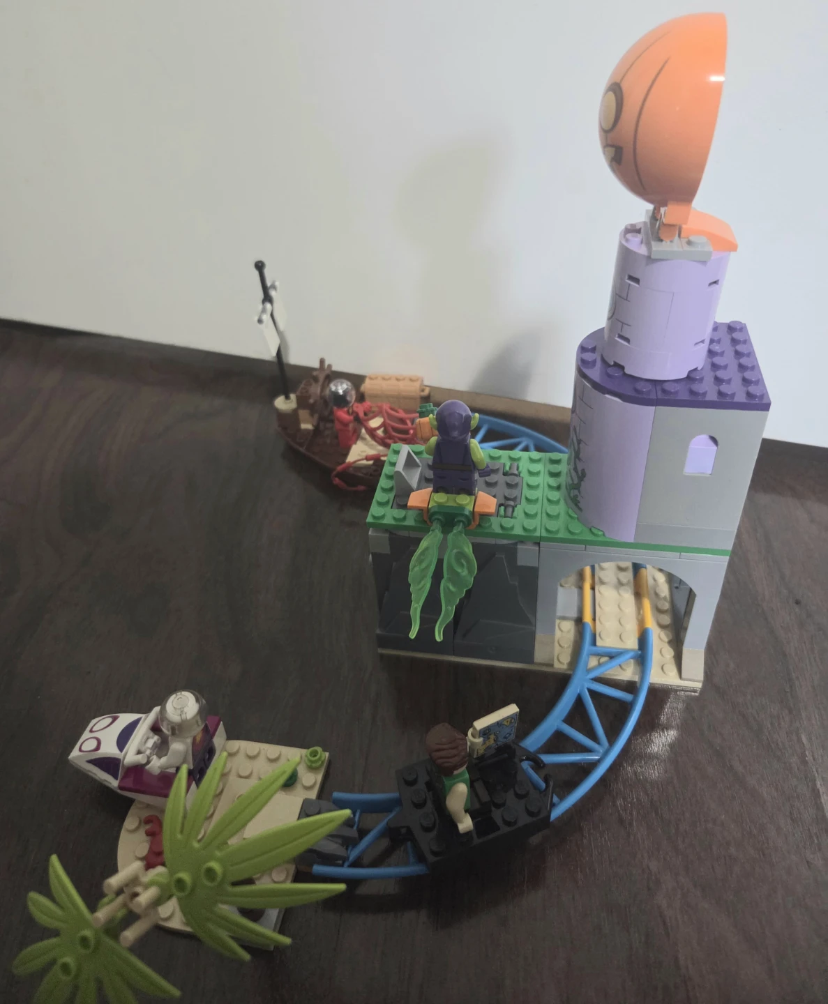 Lego Team Spidey at Green Goblin's Lighthouse - photo 5