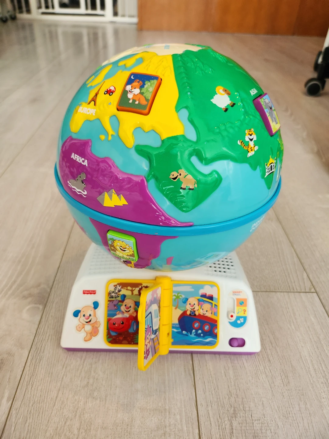 Fisher-Price Laugh & Learn Smart Stages Globe