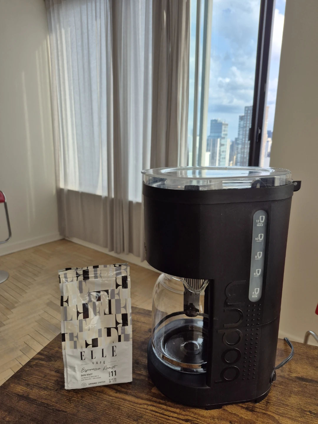 Bodum Coffee Maker with Grinder + ground coffee 12 Oz