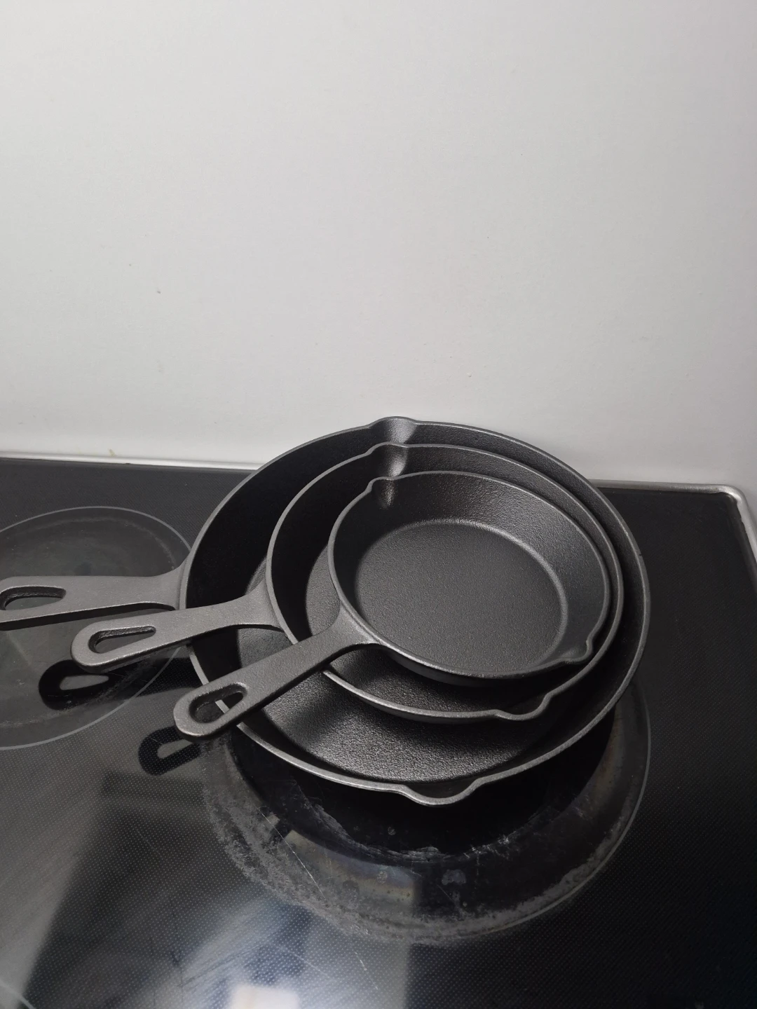Set of 3 Cast Iron Frying Pans