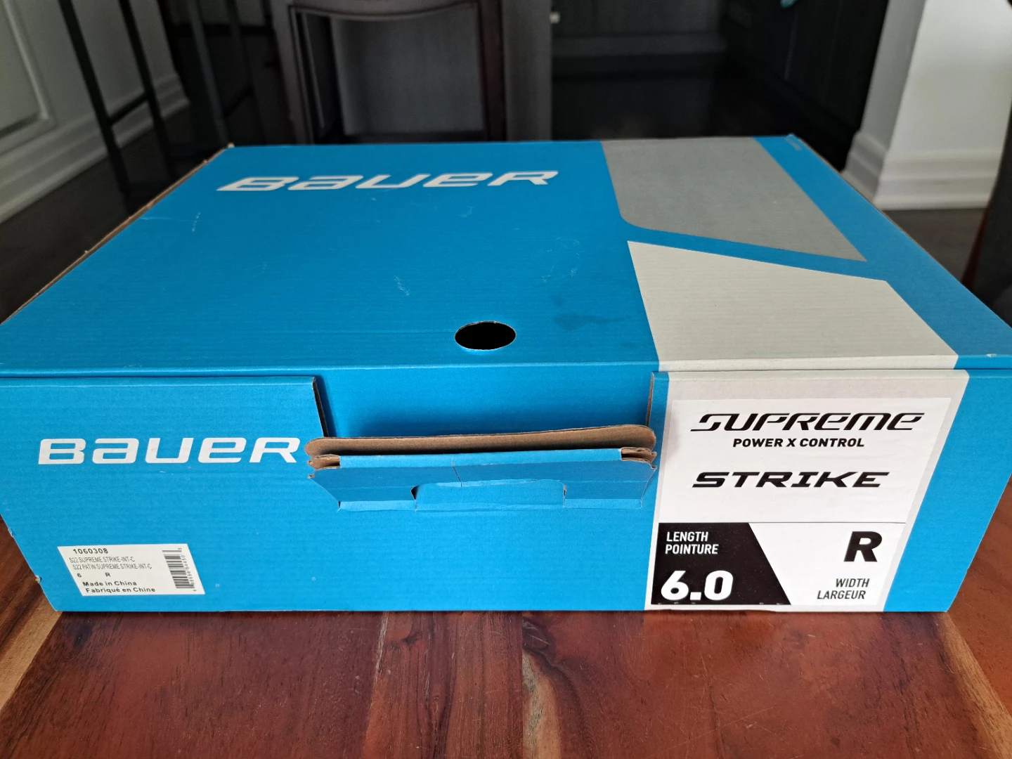 New Ice Skates Size 6R - photo 3