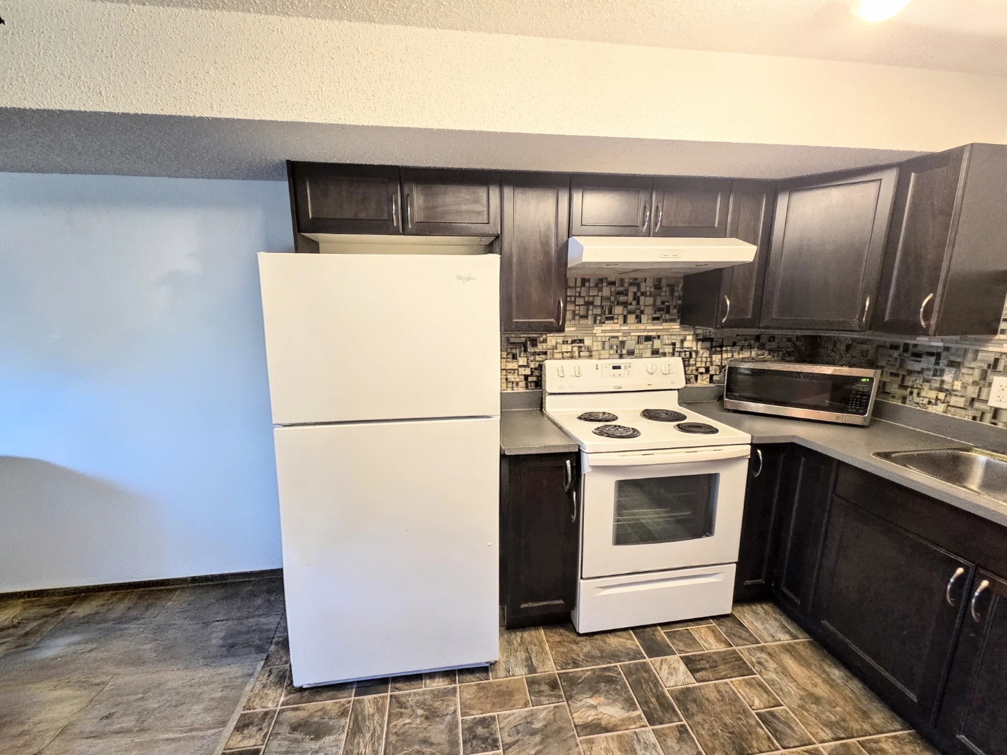 Bungalow Basement For Rent! - photo 4