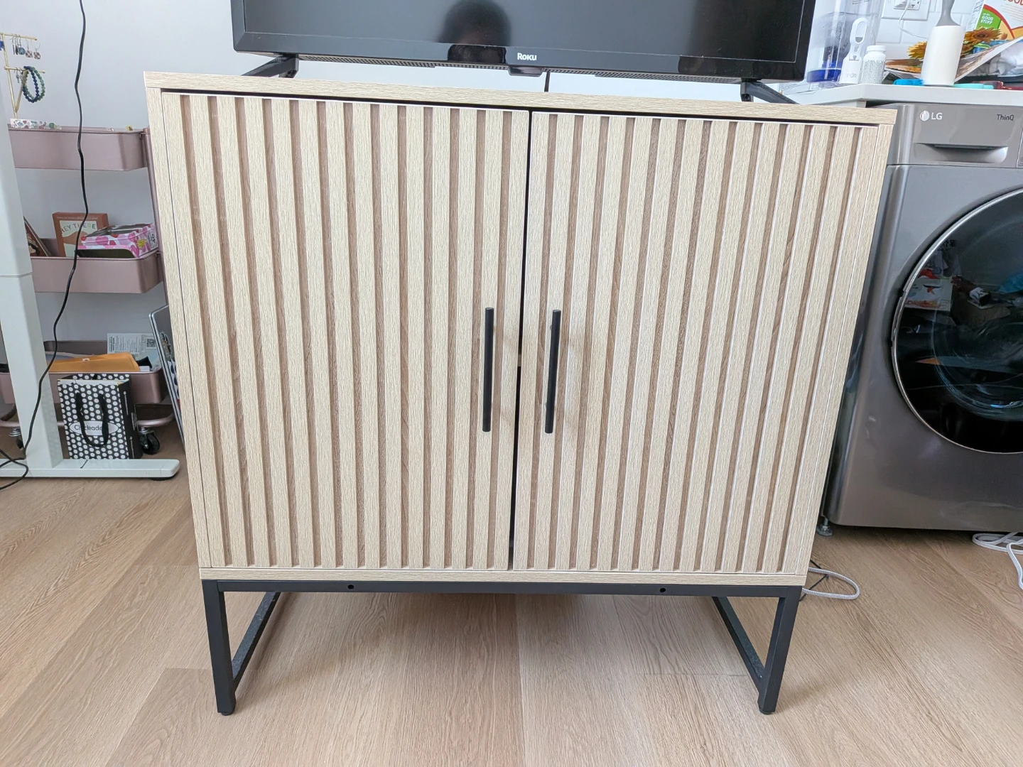 Storage unit / TV stand