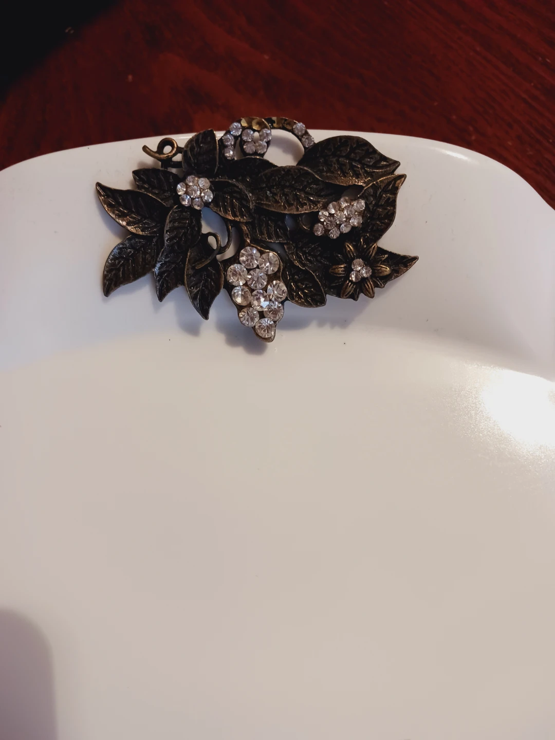New !! White decorative dish with jeweled grape cluster - photo 5
