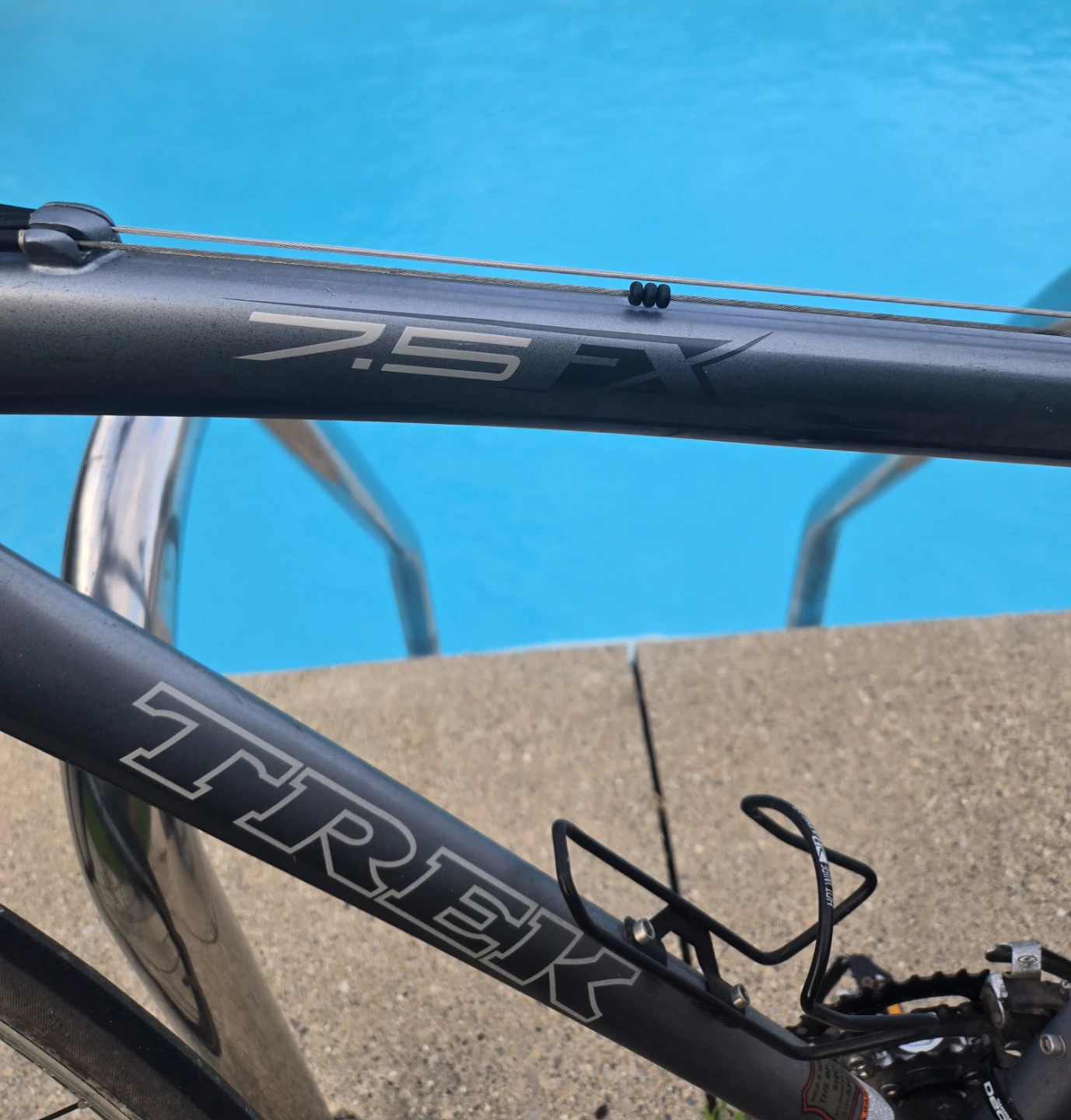 Trek 7.5 FX hybrid bike. 20" frame. - photo 3