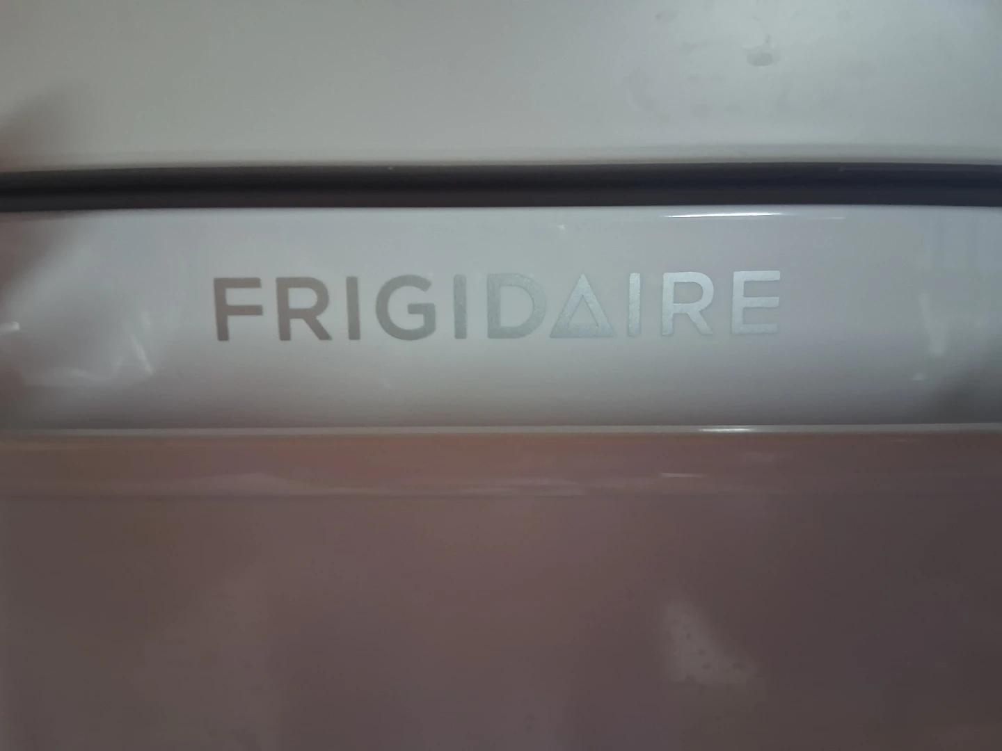 Upright Frigidaire White Freezer - photo 3
