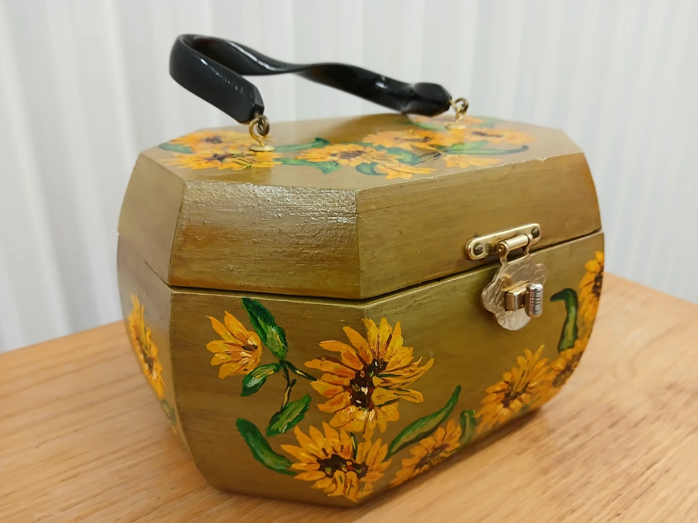 Vintage Wooden Handbag with Sunflower Design - photo 2