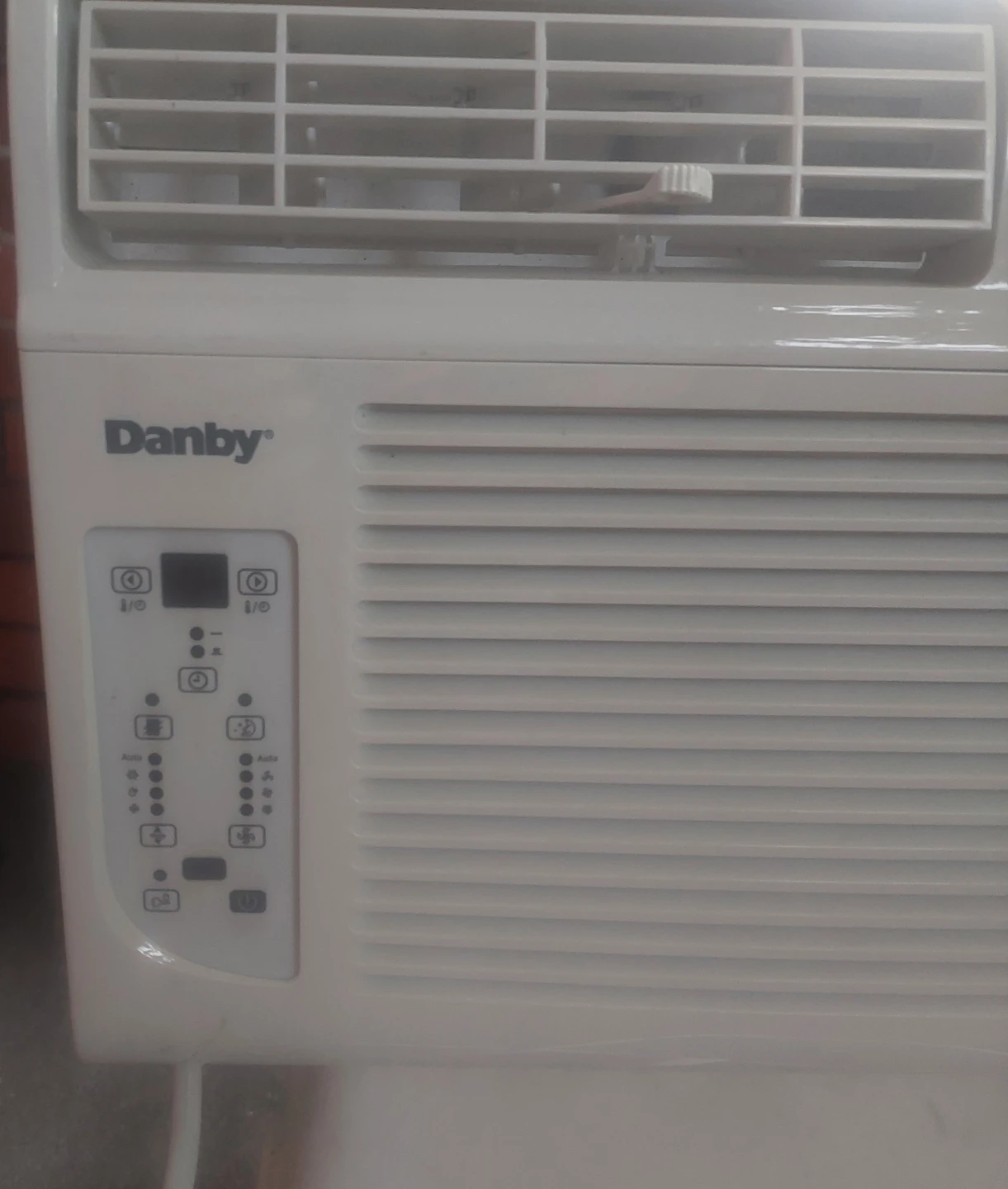 Danby Window Air Conditioner - photo 3