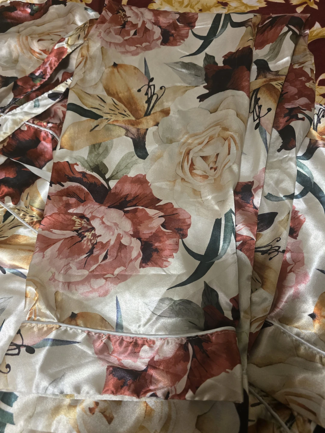 New Floral Satin Robe and Pajama Set - photo 3