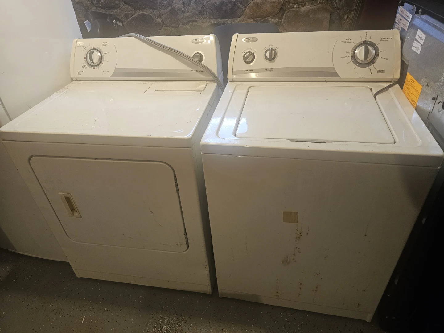 Frigidaire Refrigerator, Whirlpool Wash&Dry, Serta Mattress - photo 5