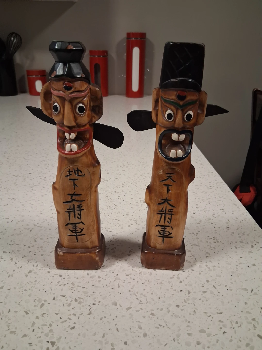 Cool totem pole designed decor