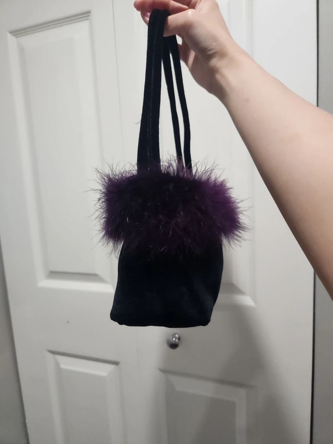 Y2K Rare Purple Feather Trimmed Black Handbag - photo 4
