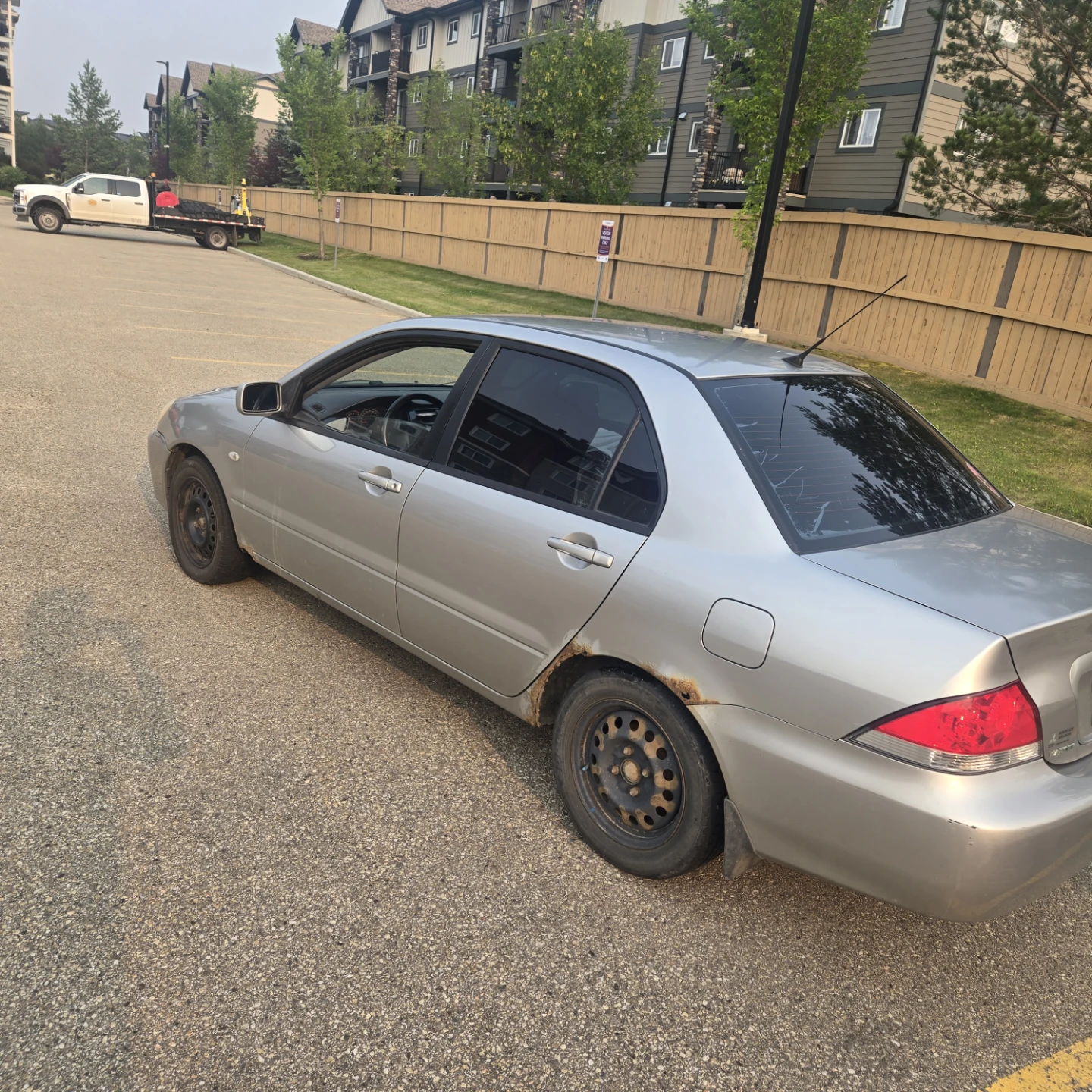 Mitsubishi Lancer Sedan - photo 3