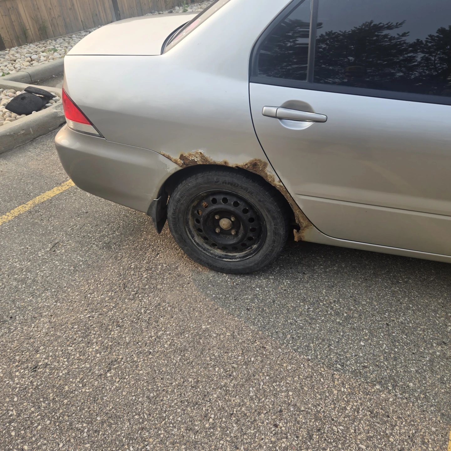 Mitsubishi Lancer Sedan - photo 5