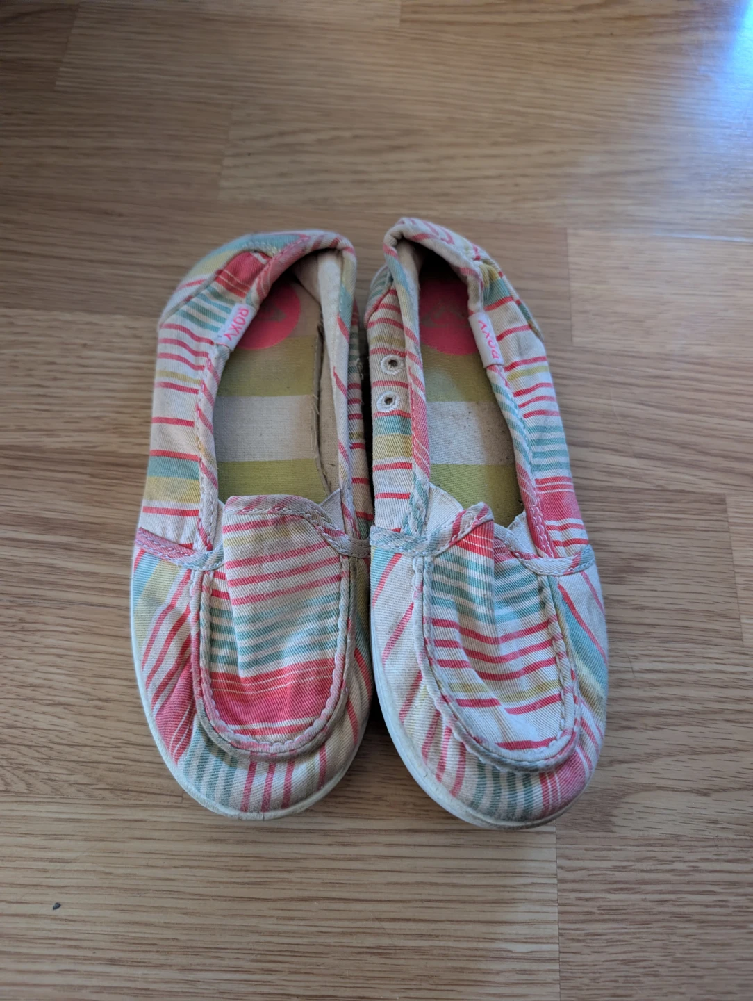 Roxy girl's Striped Slip-On Shoes Size 7