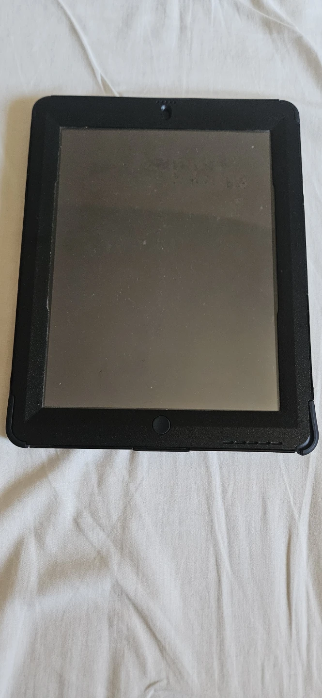 Ipad 2  with Protective Case