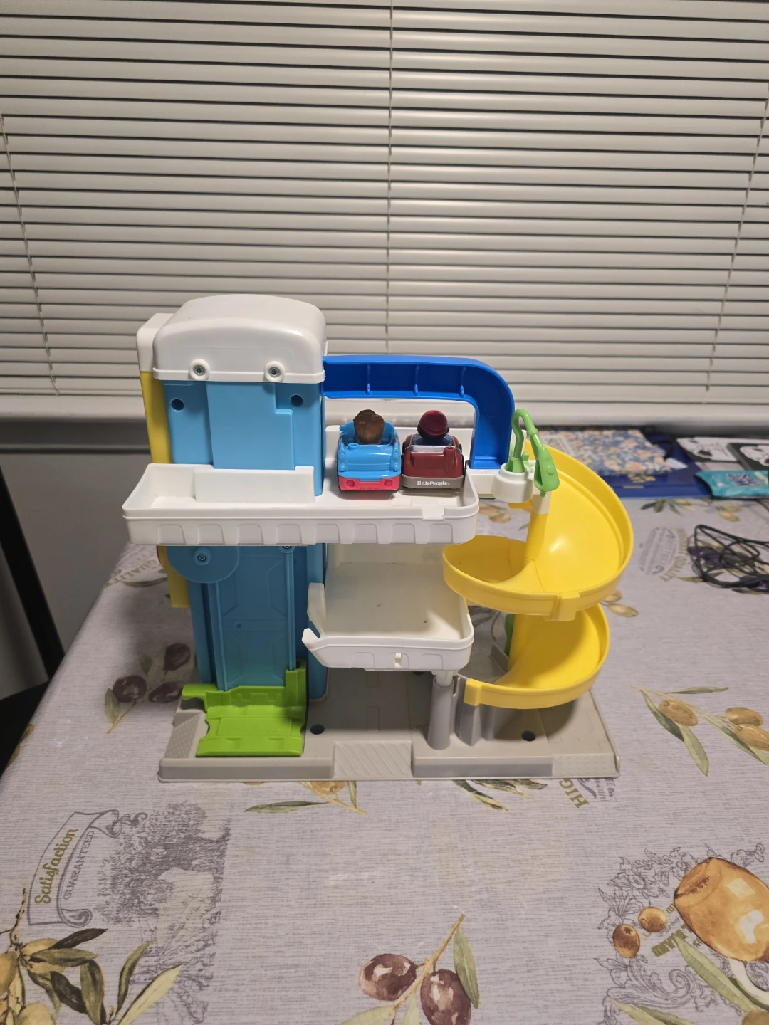 Fisher-Price Little People Garage Playset - photo 2