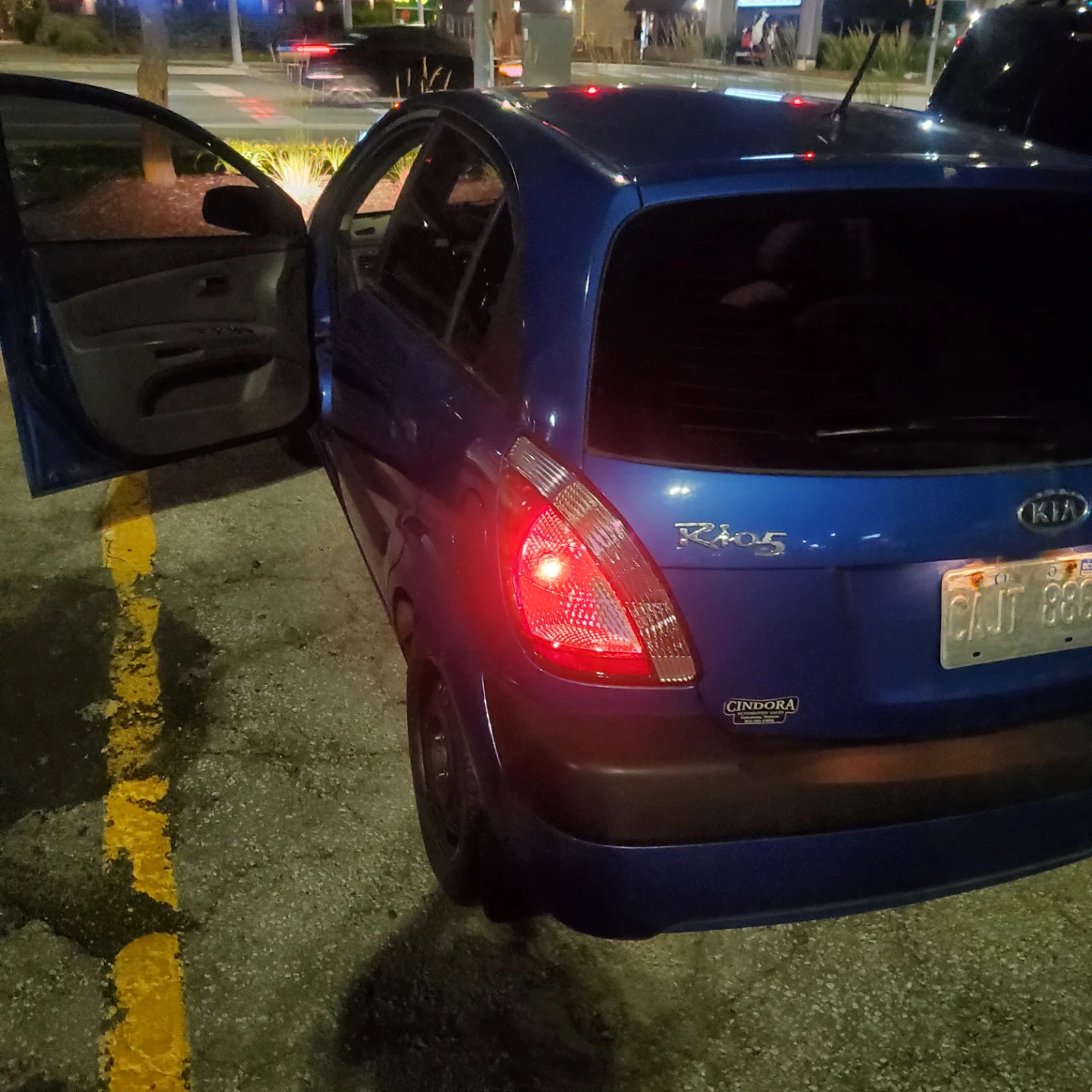 Blue Kia Rio Hatchback - photo 3