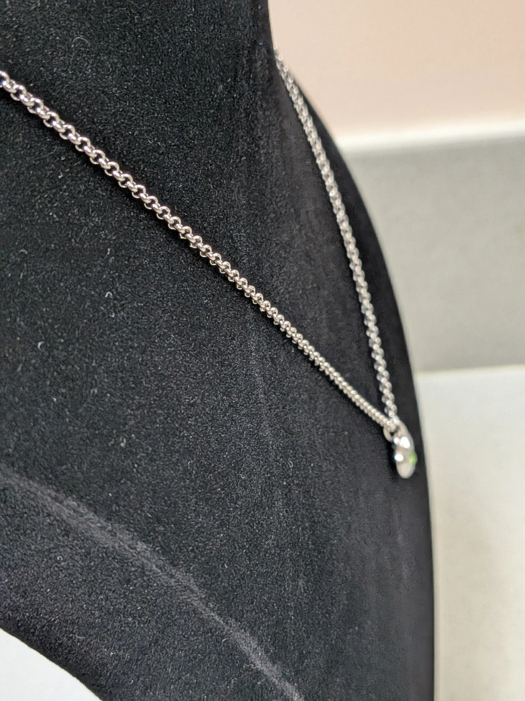 Rolo Chain with Faux Peridot Heart Pendant - photo 4