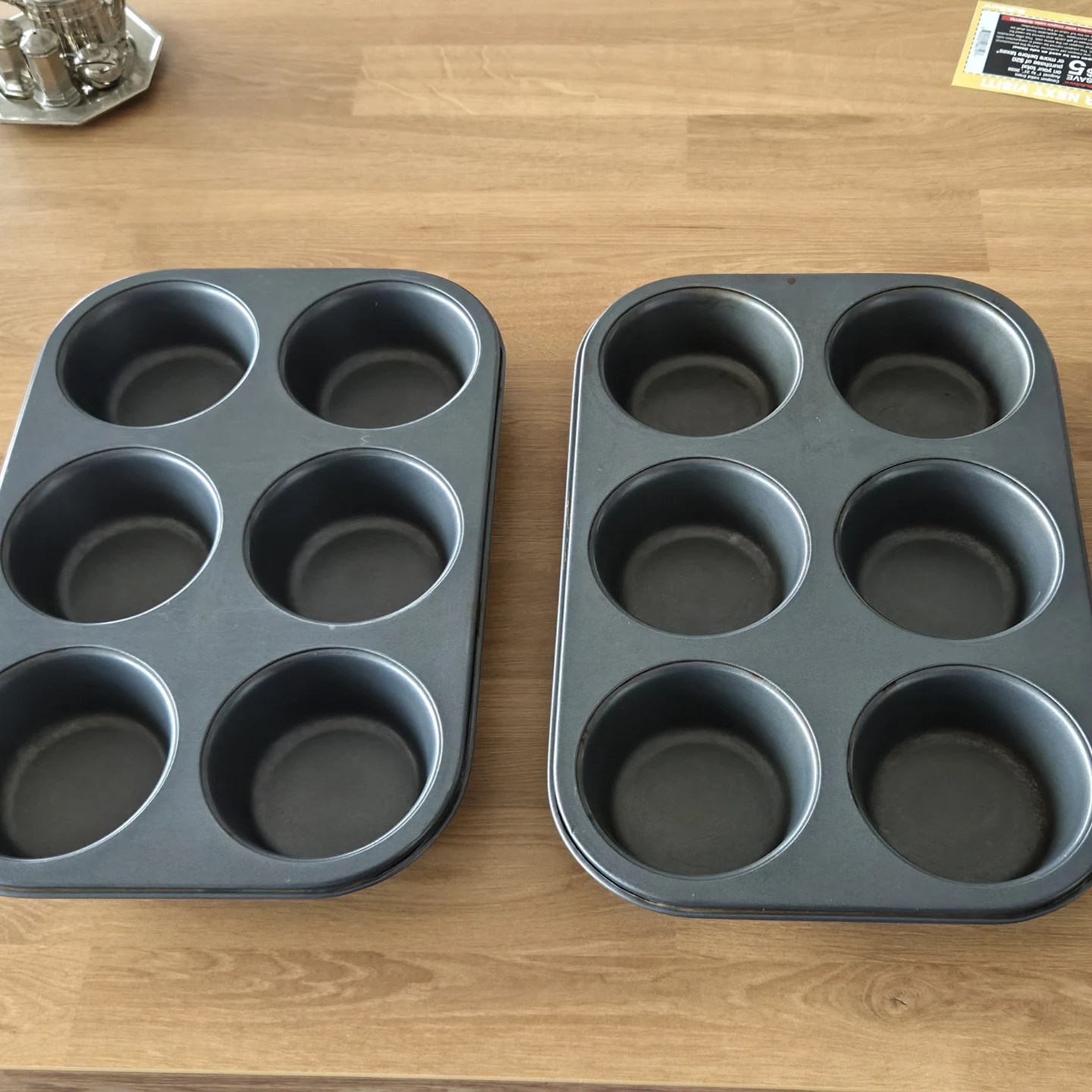 Set of 2 Muffin Tins