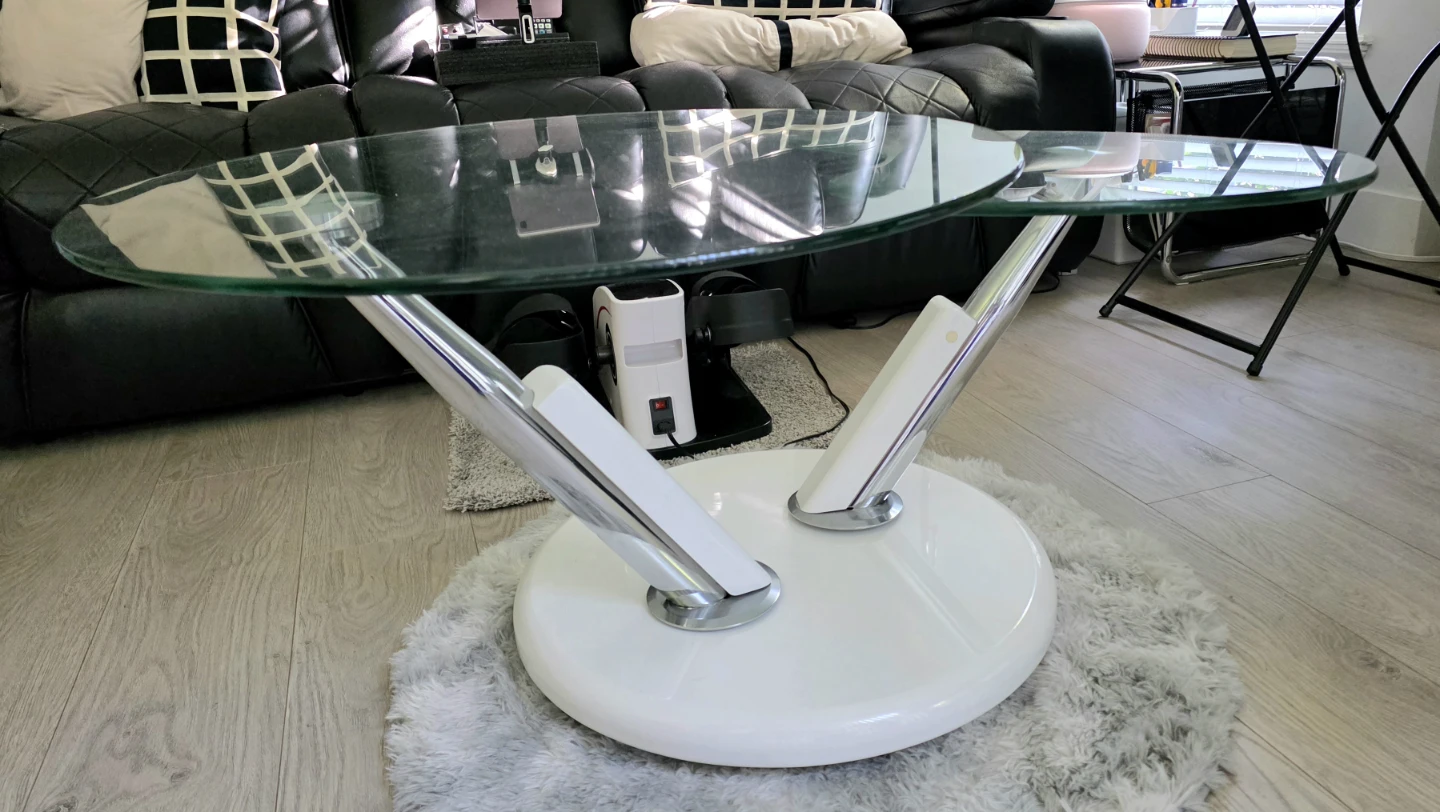 Modern swivel Glass and White Coffee Table - photo 3