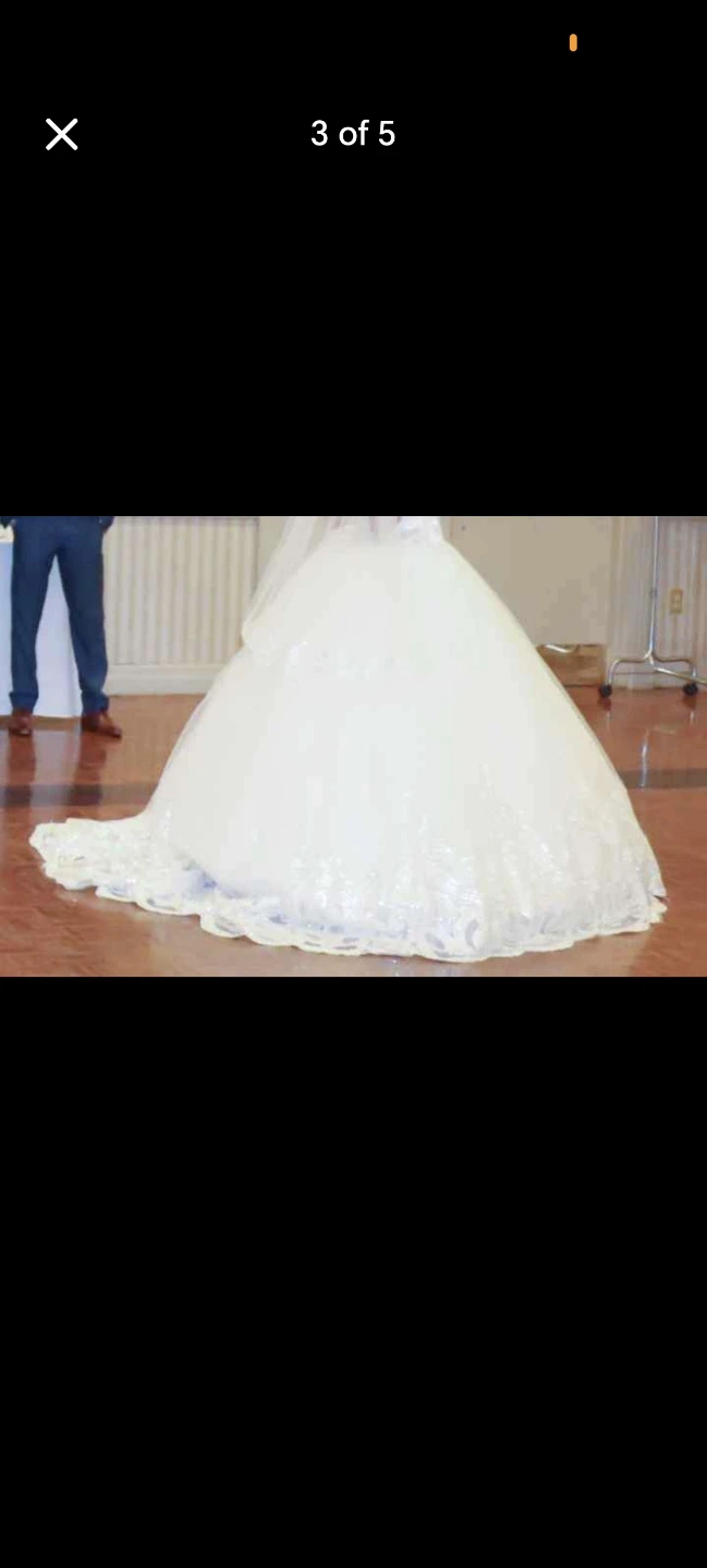 White Ball Gown Wedding Dress - photo 5
