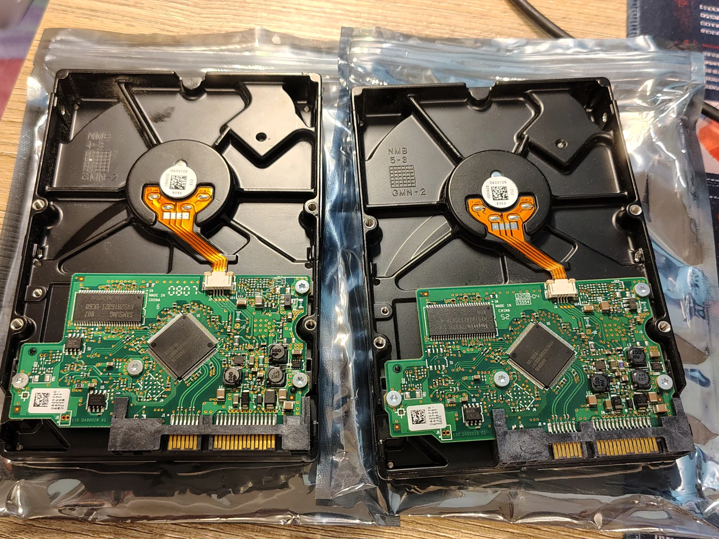 Hitachi Deskstar 1TB (2x500GB) SATA Hard Drives - photo 2
