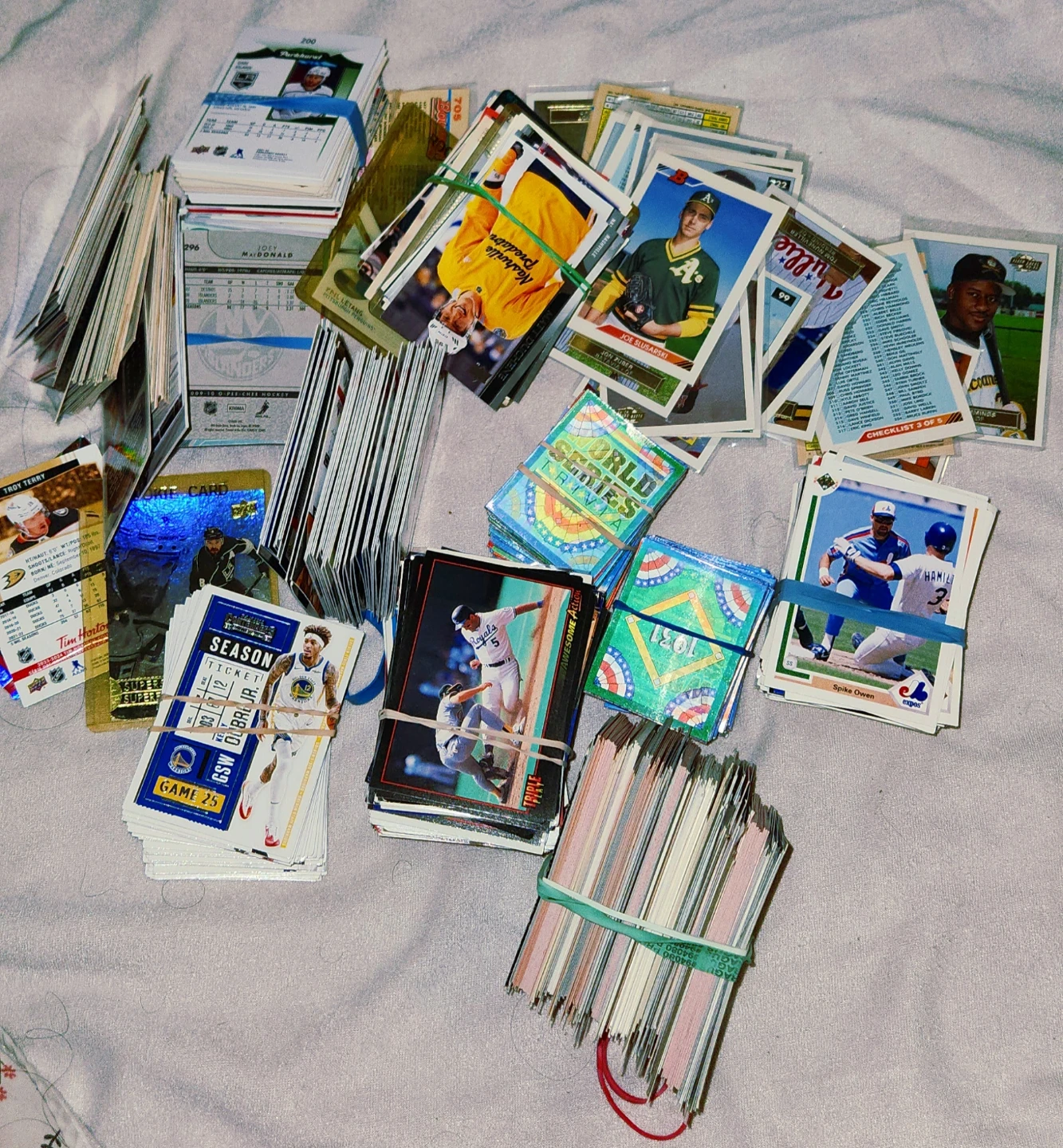 NHL/MLB trading cards
