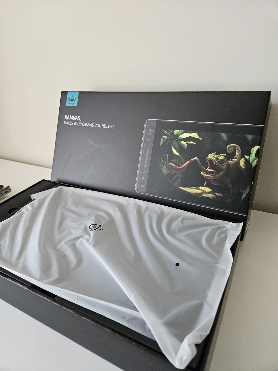 Huion Kamvas pro 12 manufacturer 2024 (drawing monitor) - photo 3