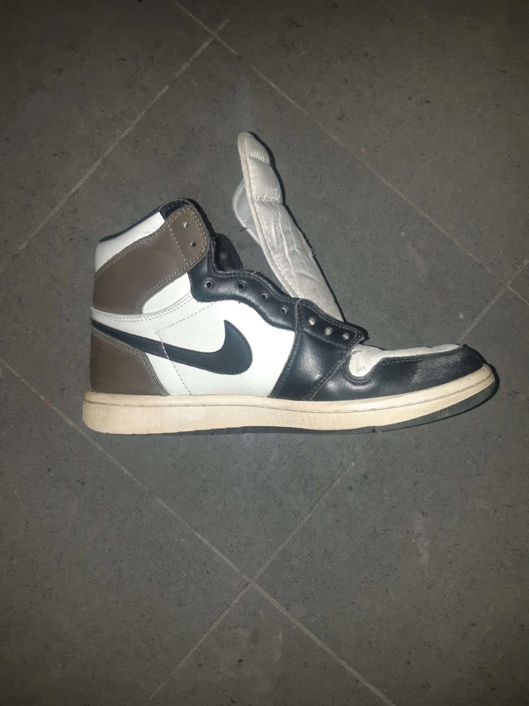Nike Air Jordan 1 High Sneakers - photo 2