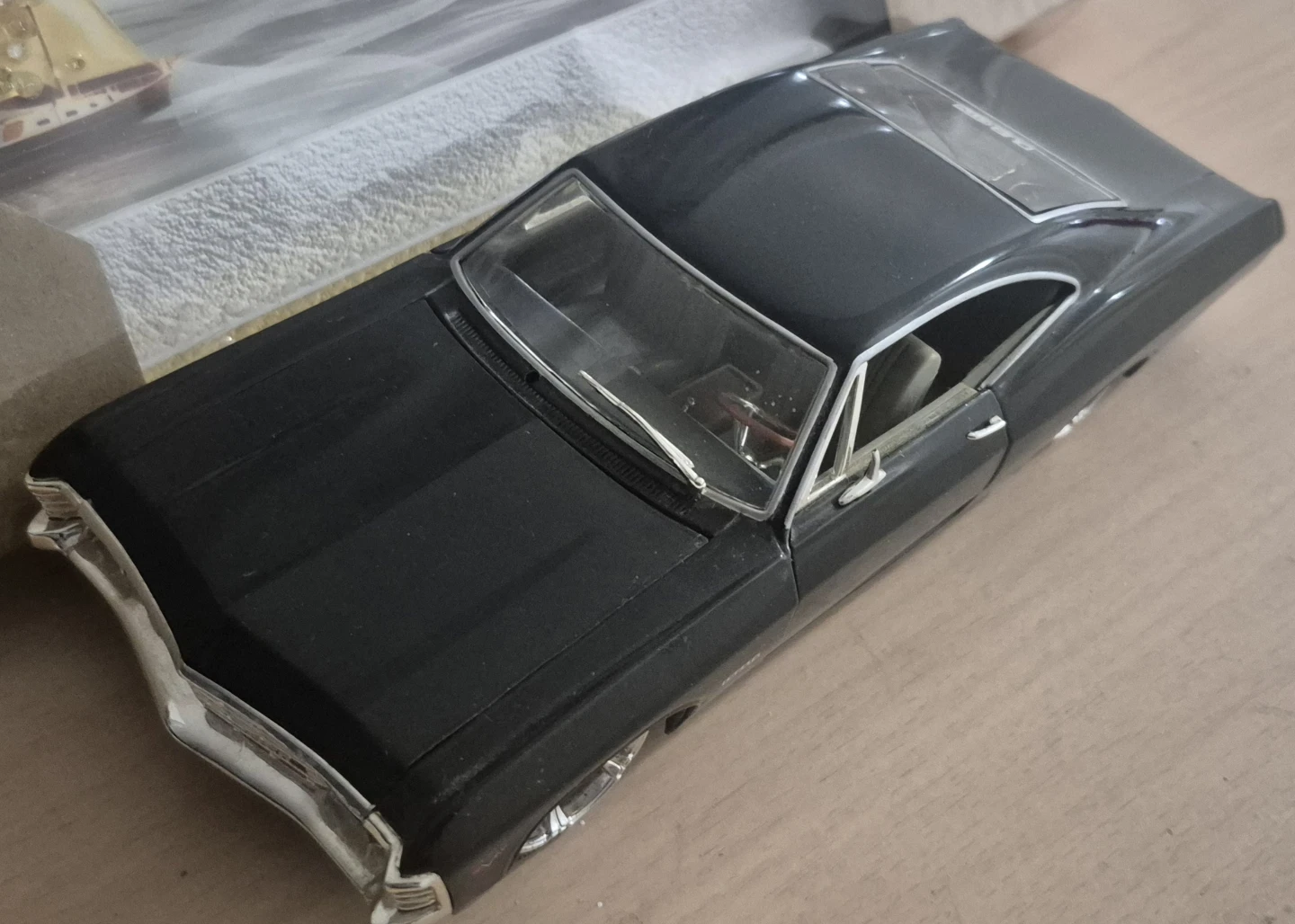 1967 Chevrolet Impala Model Car - photo 2