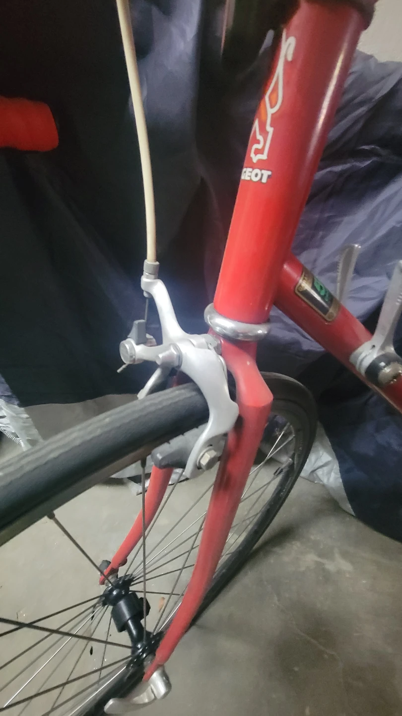 Peugeot Road Bike - Great Condition - photo 3