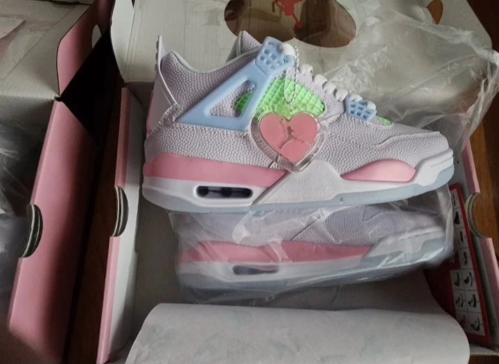 Air Jordan 4 Retro