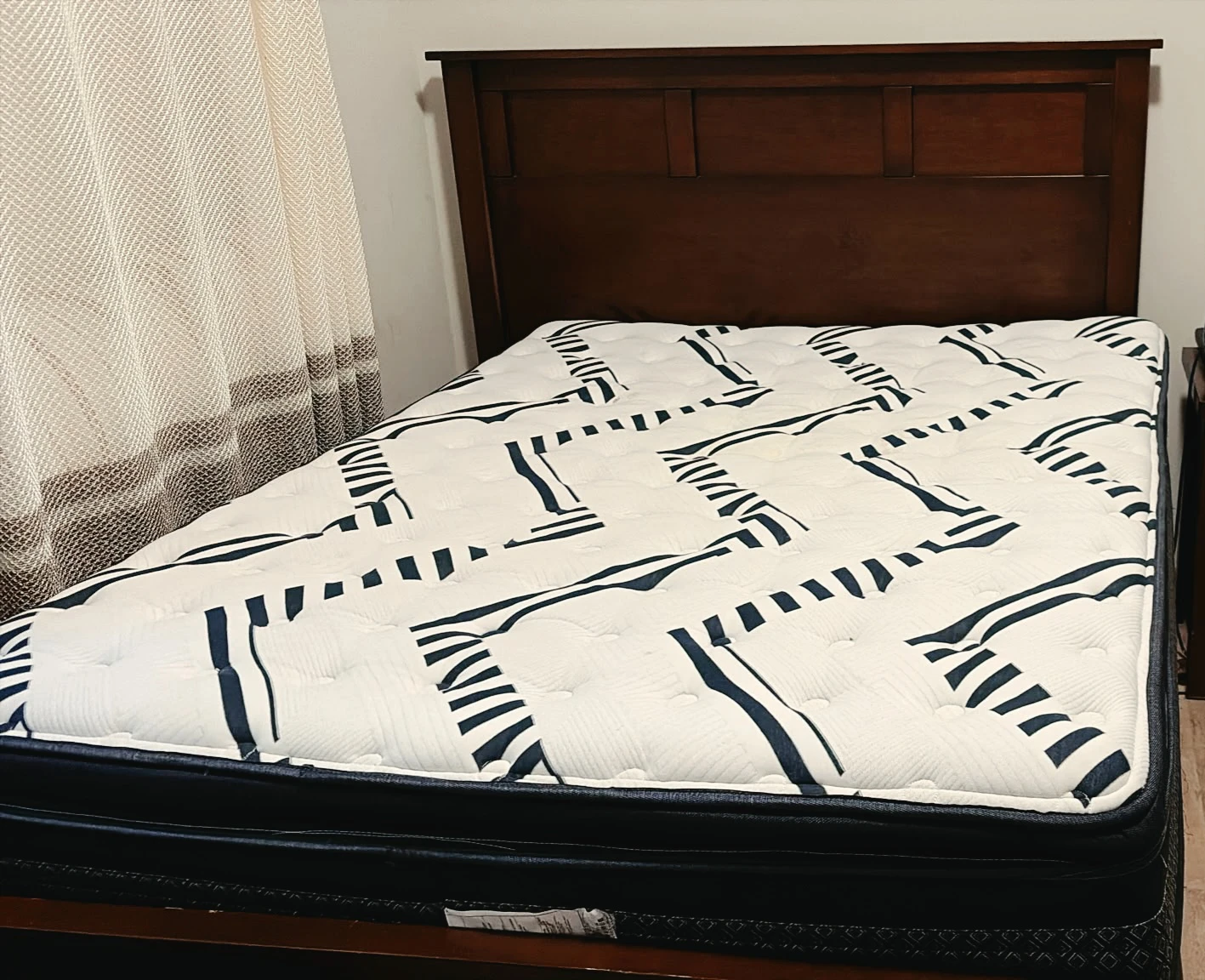 Queen Size Mattress - photo 2