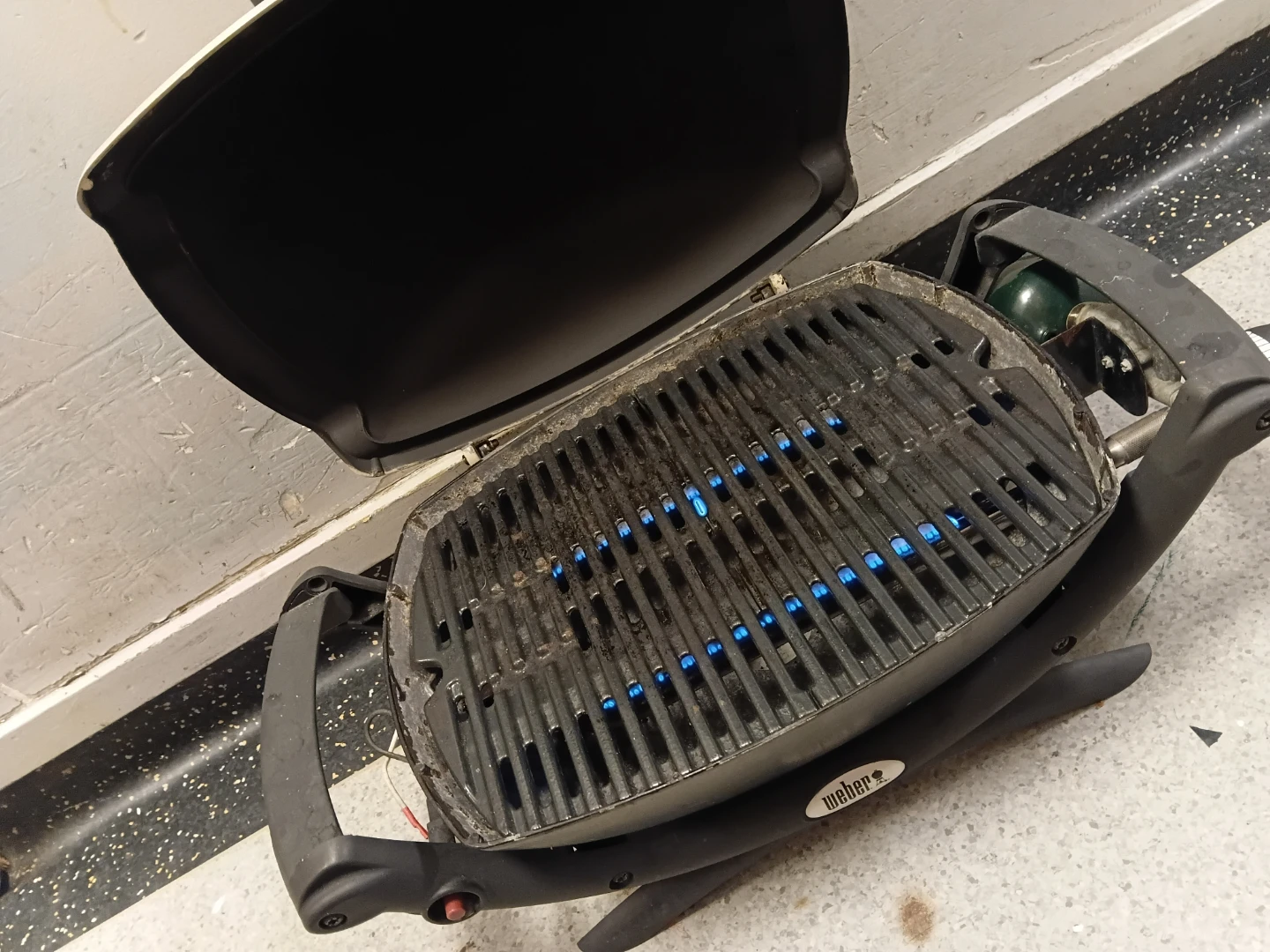 Weber Portable Propane Grill - photo 2