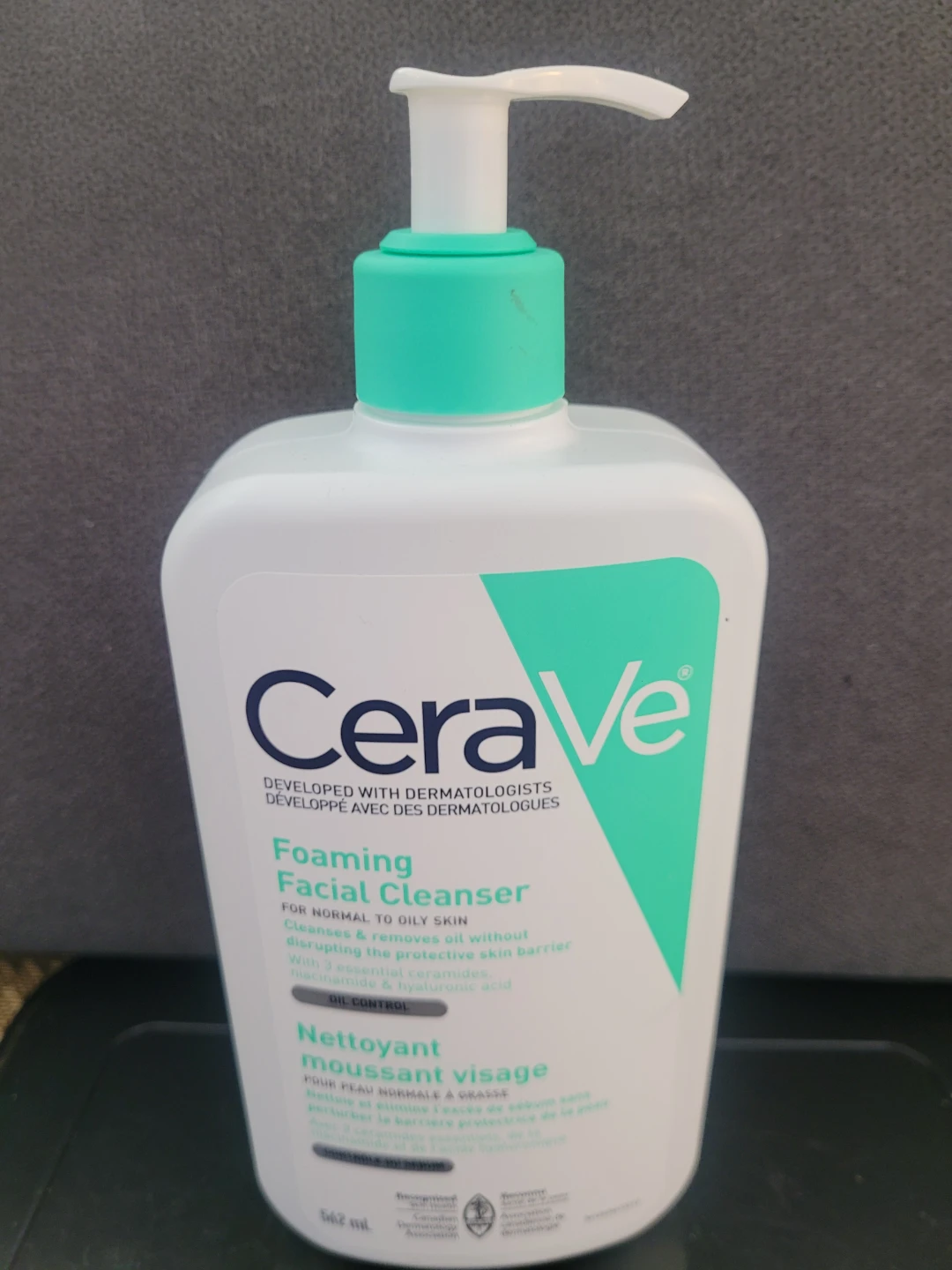 CeraVe Foaming Facial Cleanser for Normal to Oily Skin