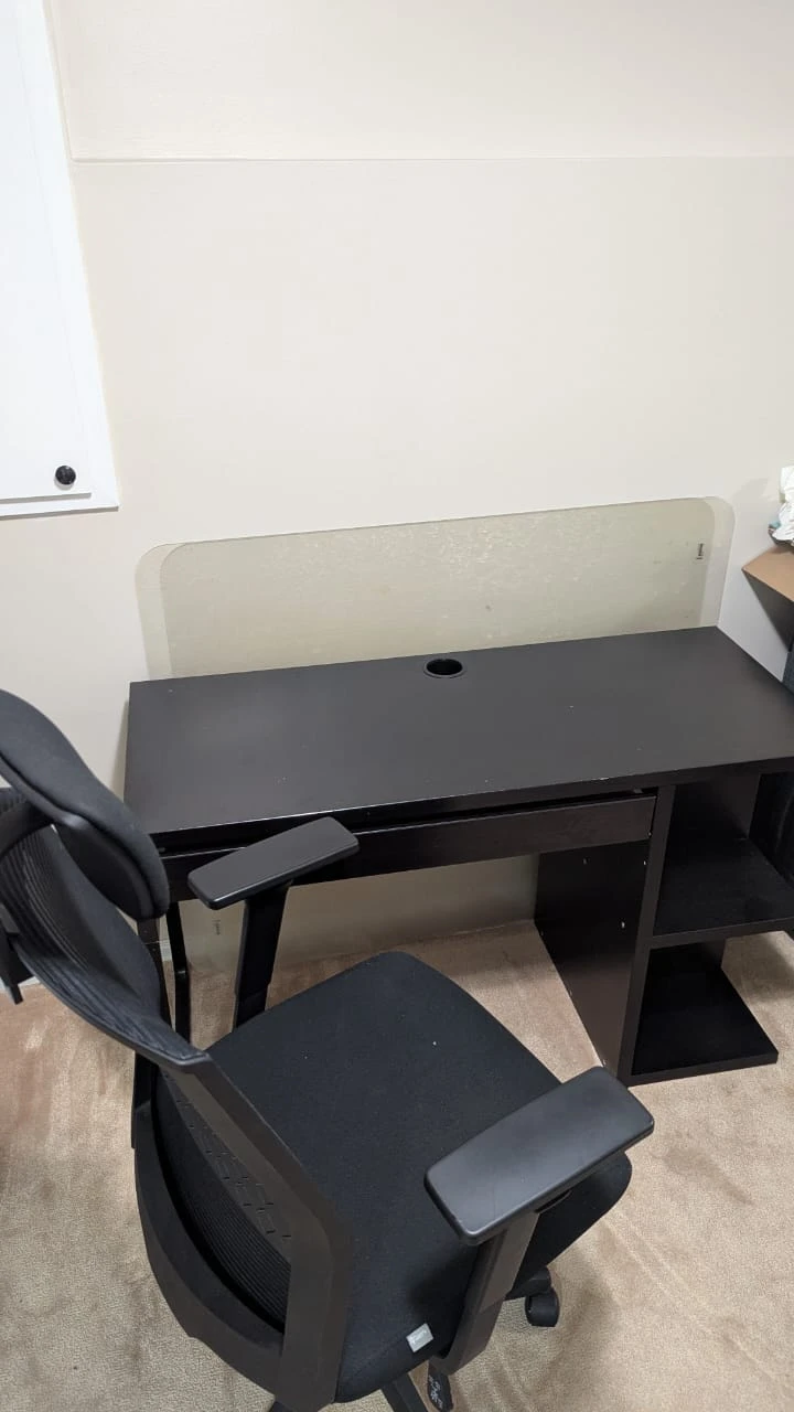 Black Mesh Office Chair and Black Desk - photo 3