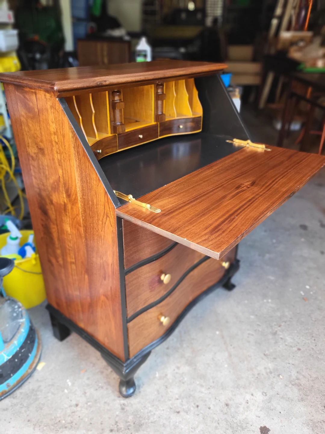 GARAGE SALE- FURNITURE   Satruday August 1 at 9 00 AM